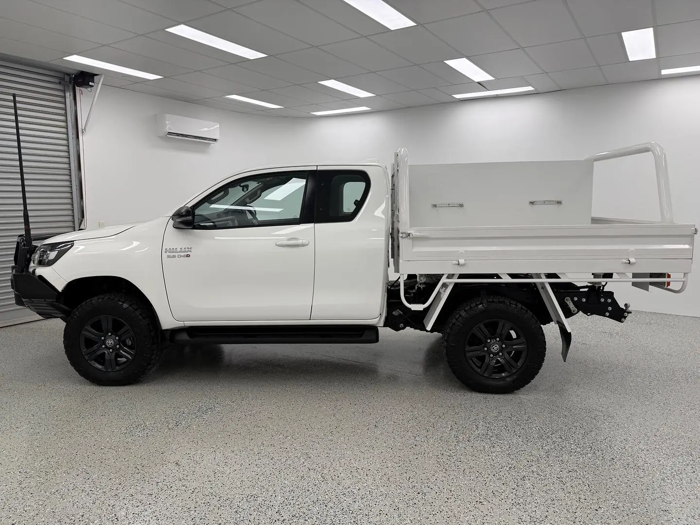 2024 Toyota Hilux Gallery Image 6
