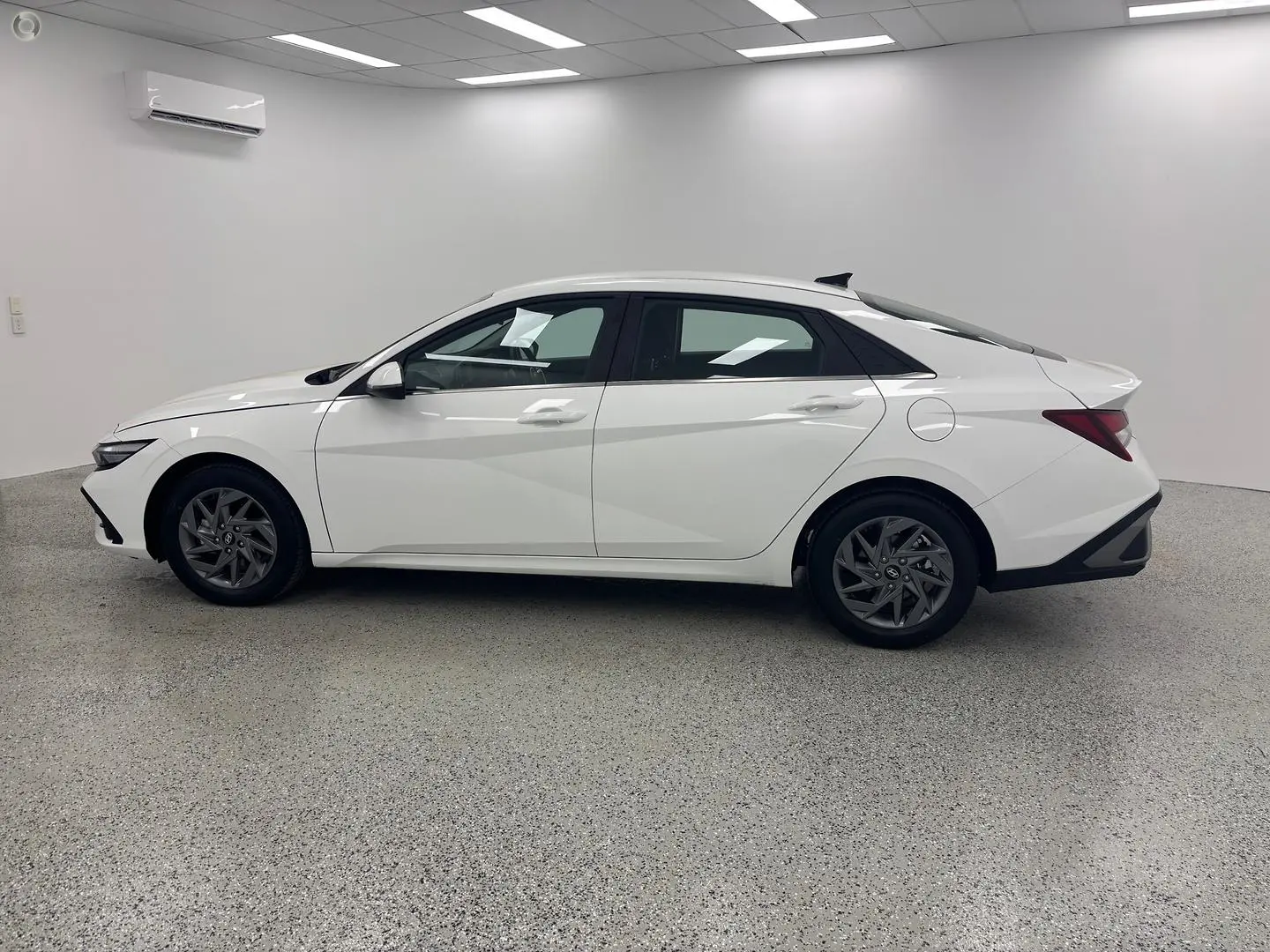 2024 Hyundai i30 Gallery Image 6