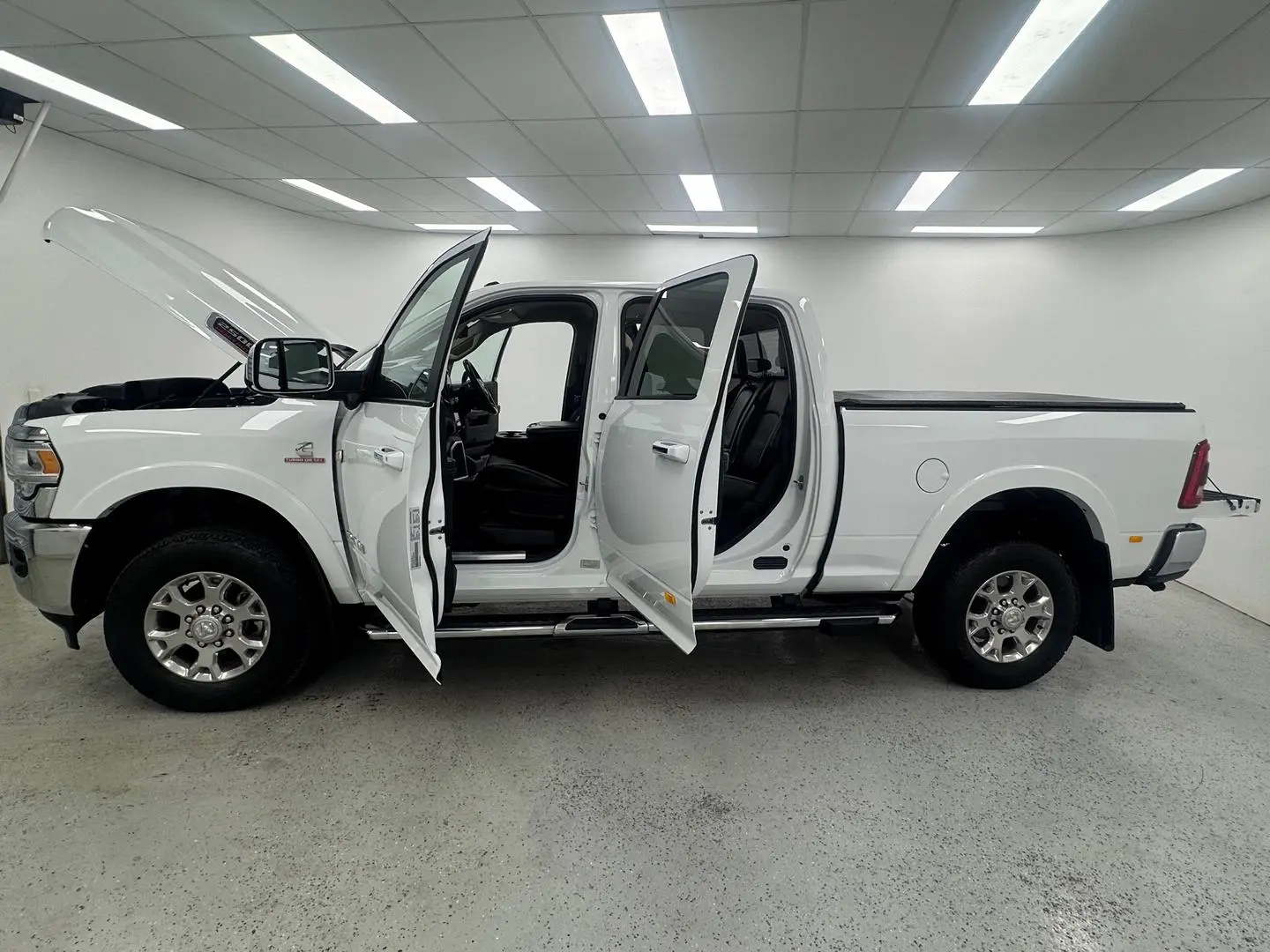2022 RAM 2500 Gallery Image 11