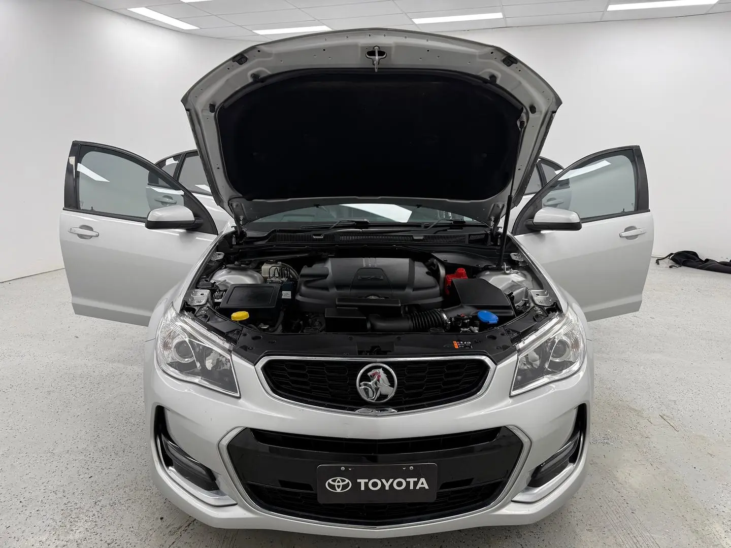 2017 Holden Commodore Gallery Image 21