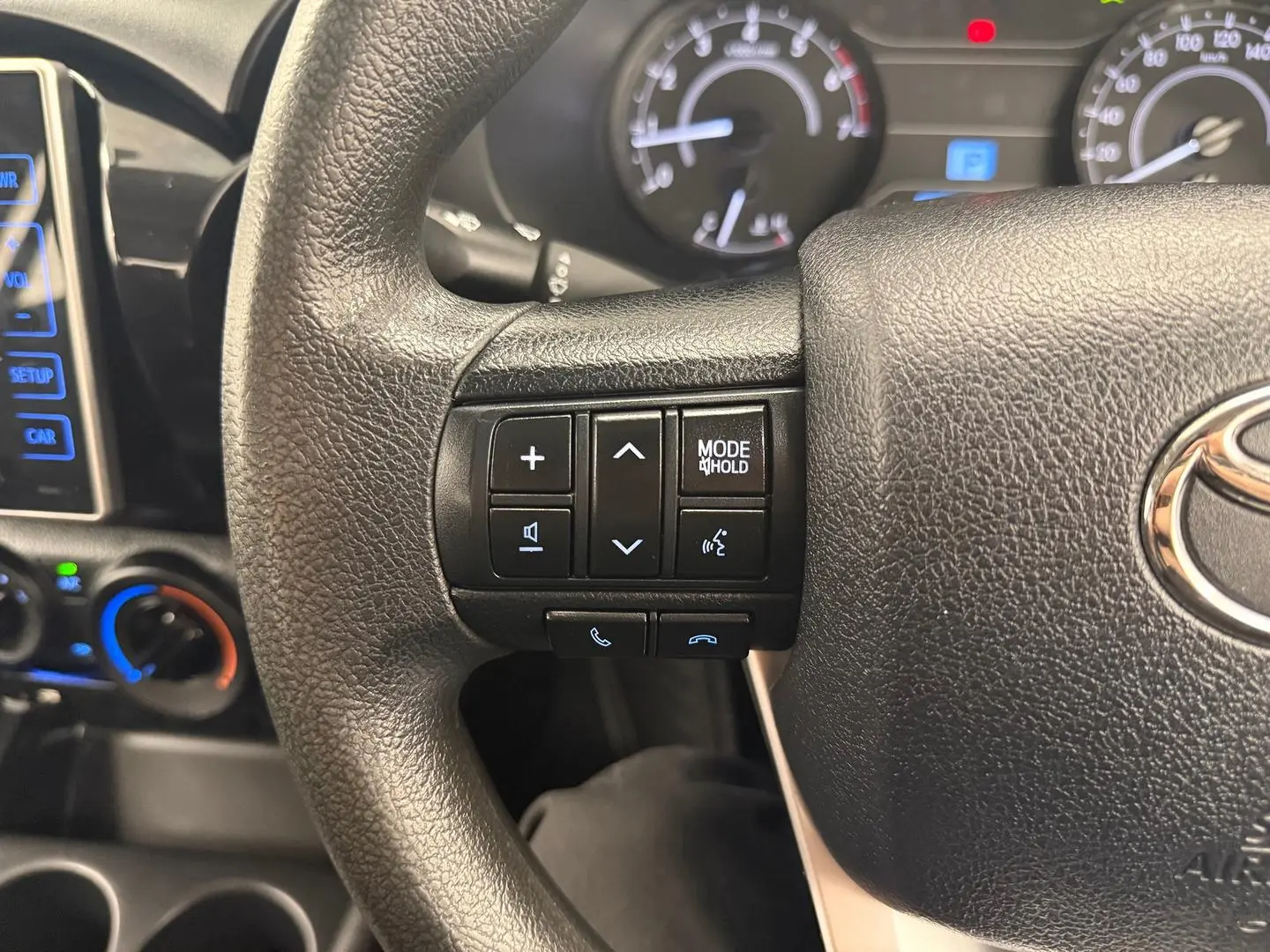 2017 Toyota Hilux Gallery Image 27