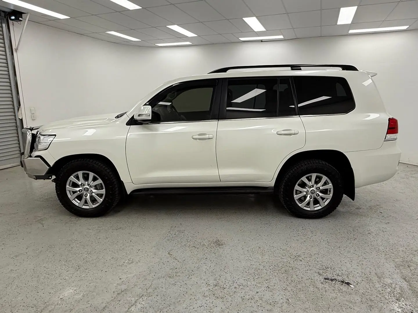 2019 Toyota Landcruiser Gallery Image 6