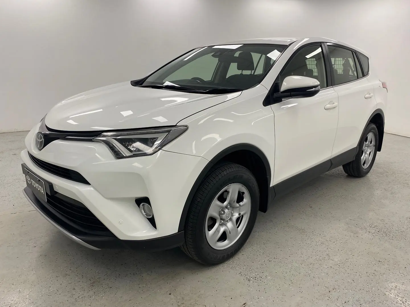 2018 Toyota Rav4 Gallery Image 7