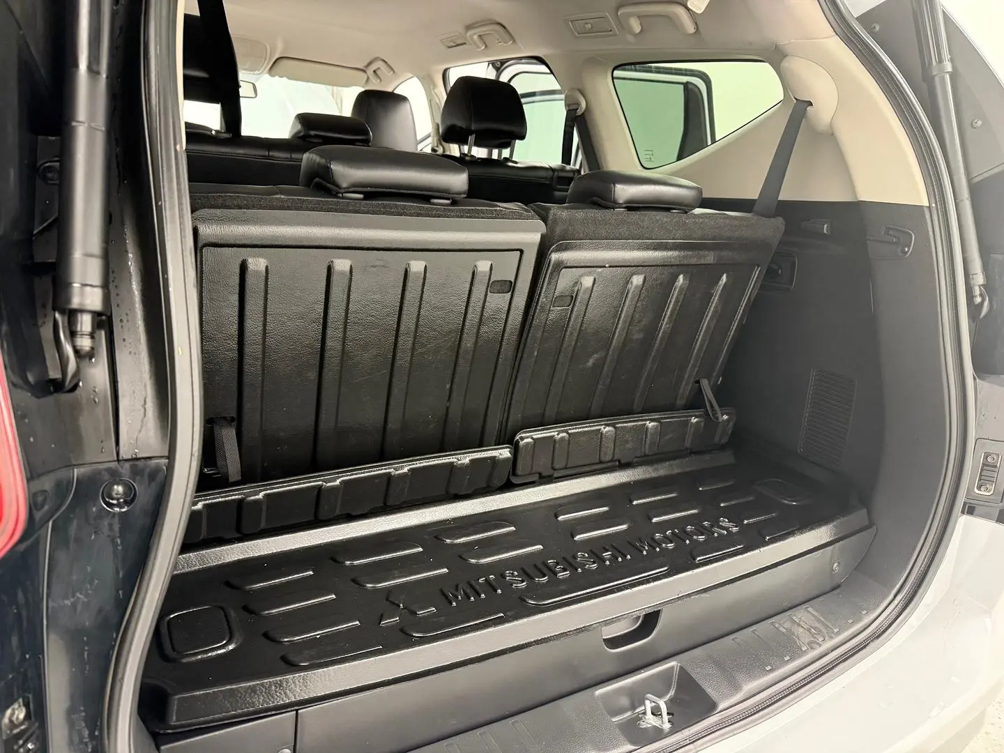 2021 Mitsubishi Pajero Sport Gallery Image 15