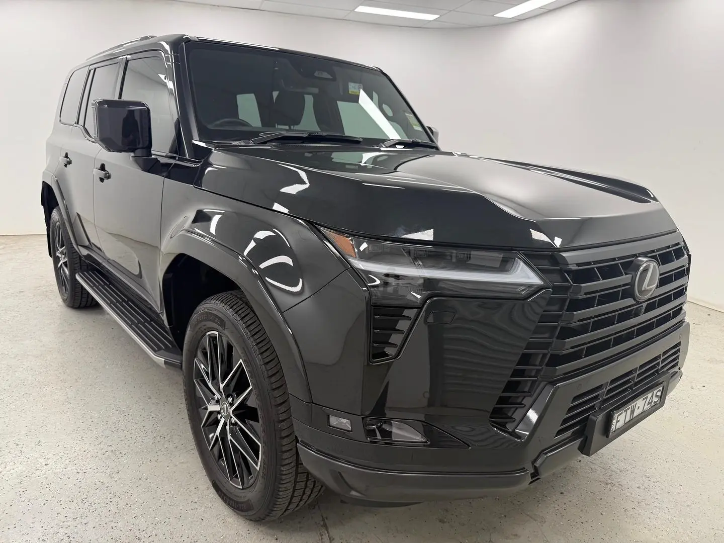 2025 Lexus GX Gallery Image 1