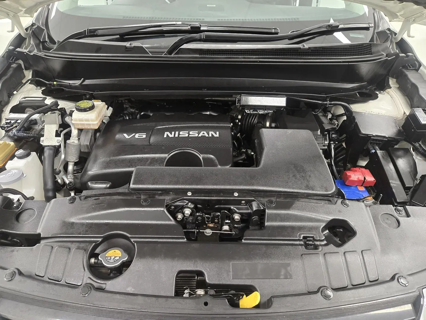 2017 Nissan Pathfinder Gallery Image 14