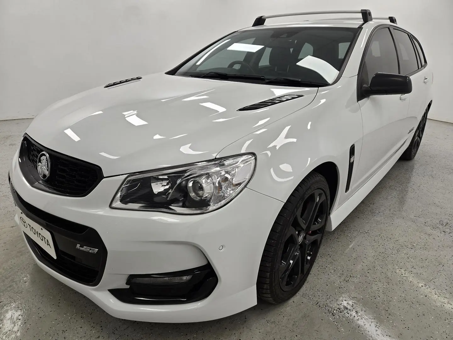 2017 Holden Commodore Gallery Image 7