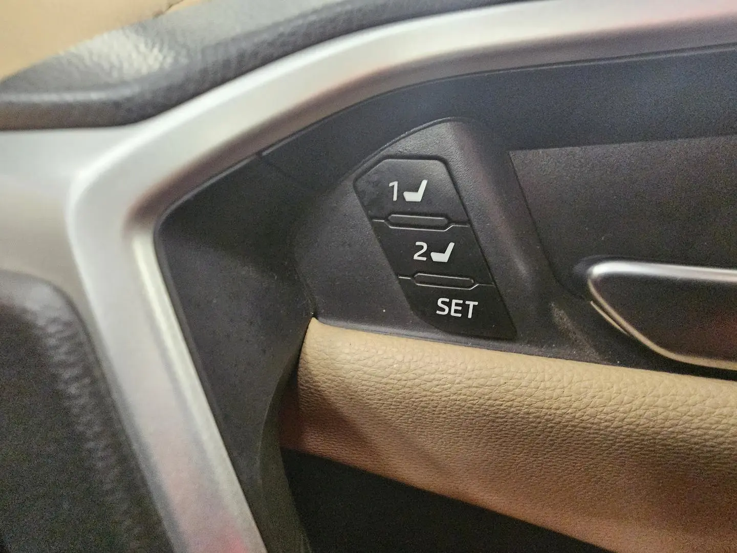 2021 Toyota RAV4 Gallery Image 40