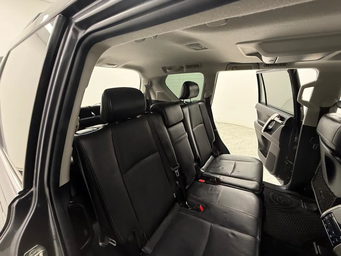 2021 Toyota Landcruiser Prado Gallery Image 16
