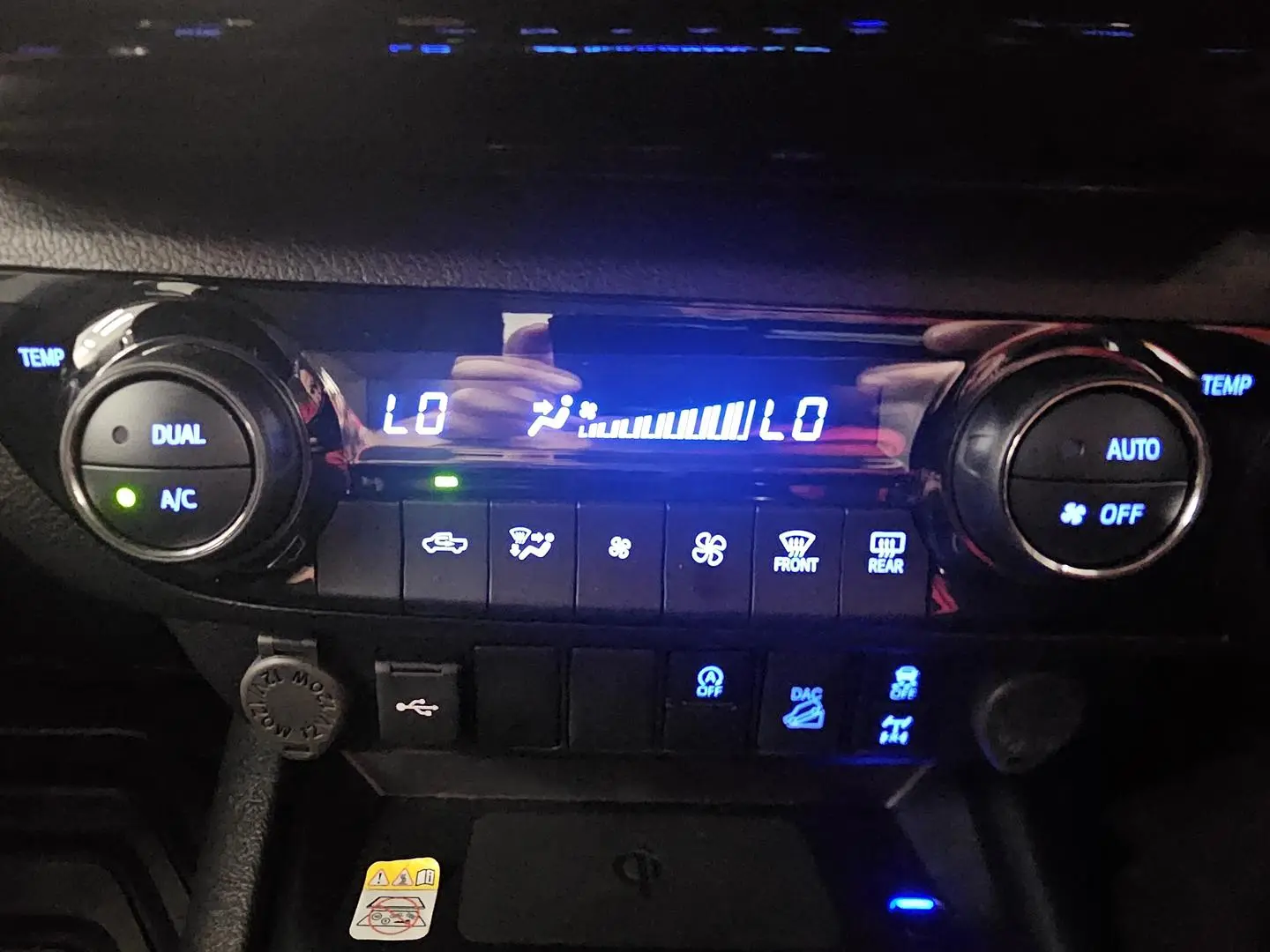 2024 Toyota Hilux Gallery Image 32