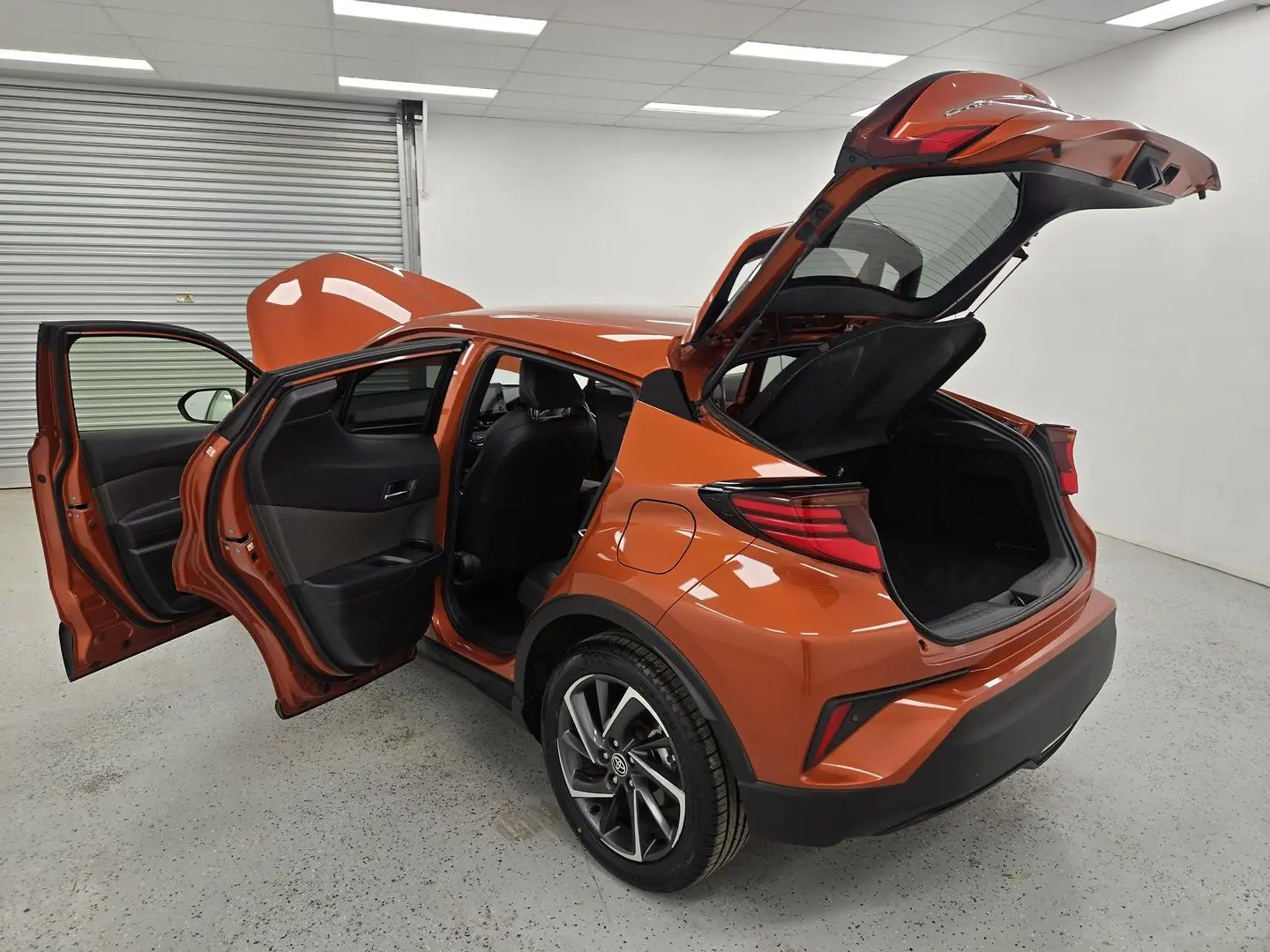 2019 Toyota C-Hr Gallery Image 14