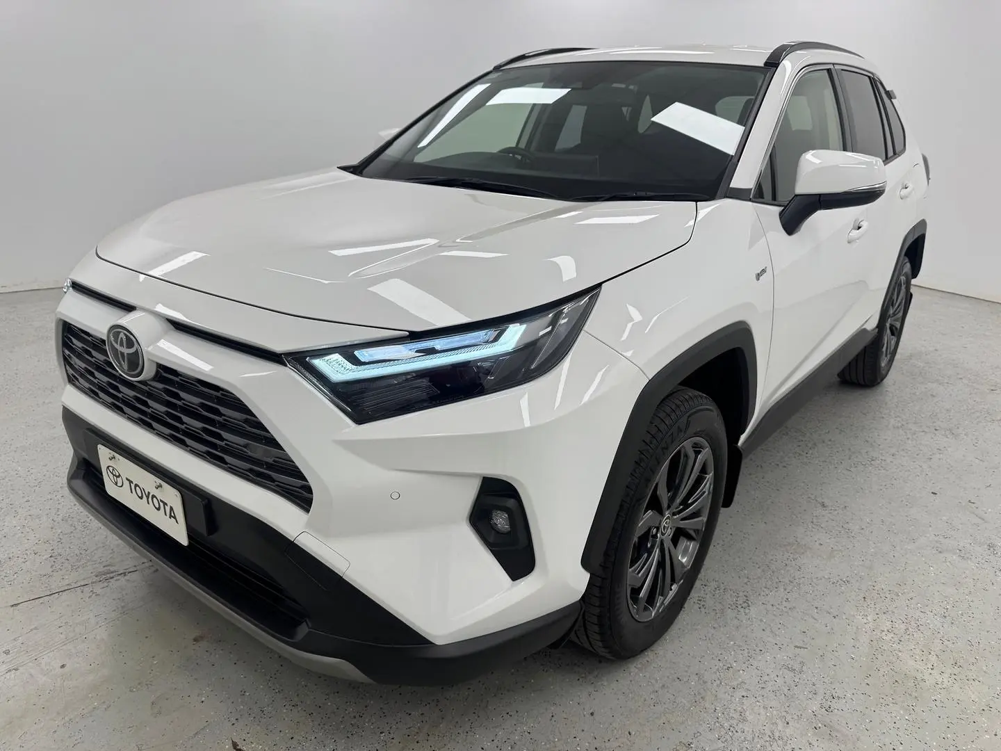 2024 Toyota RAV4 Gallery Image 6