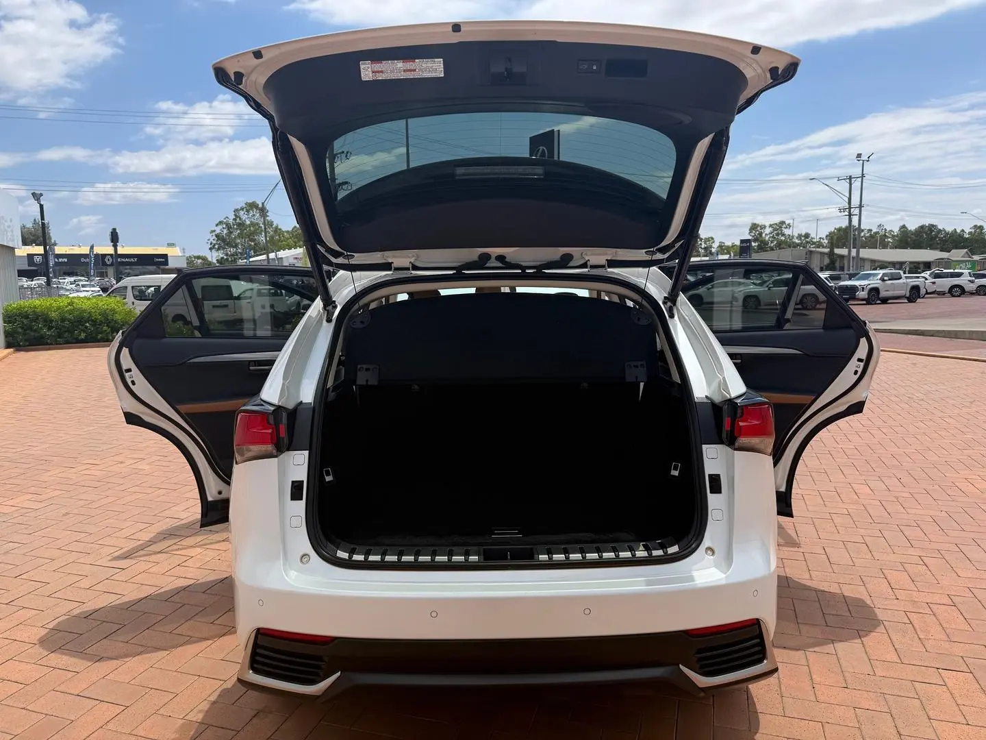 2019 Lexus NX Gallery Image 13