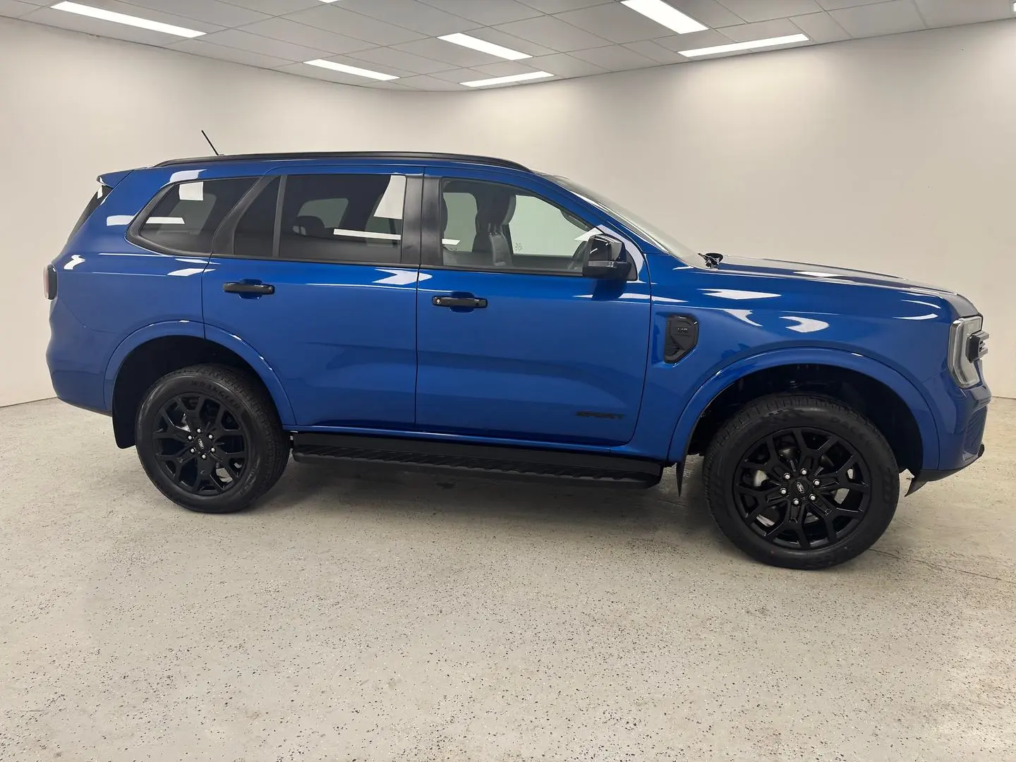 2023 Ford Everest Gallery Image 2