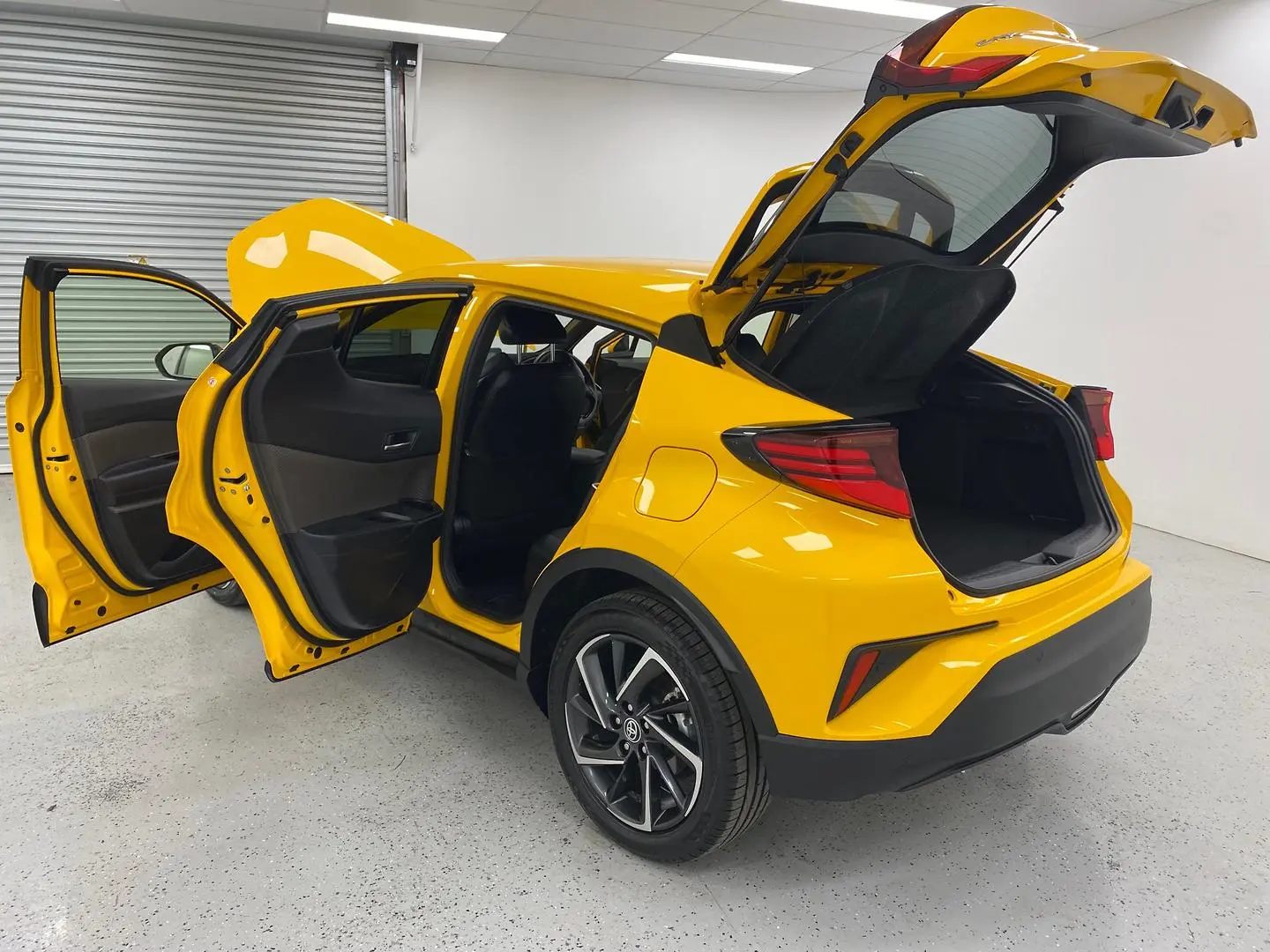 2019 Toyota C-HR Image 13