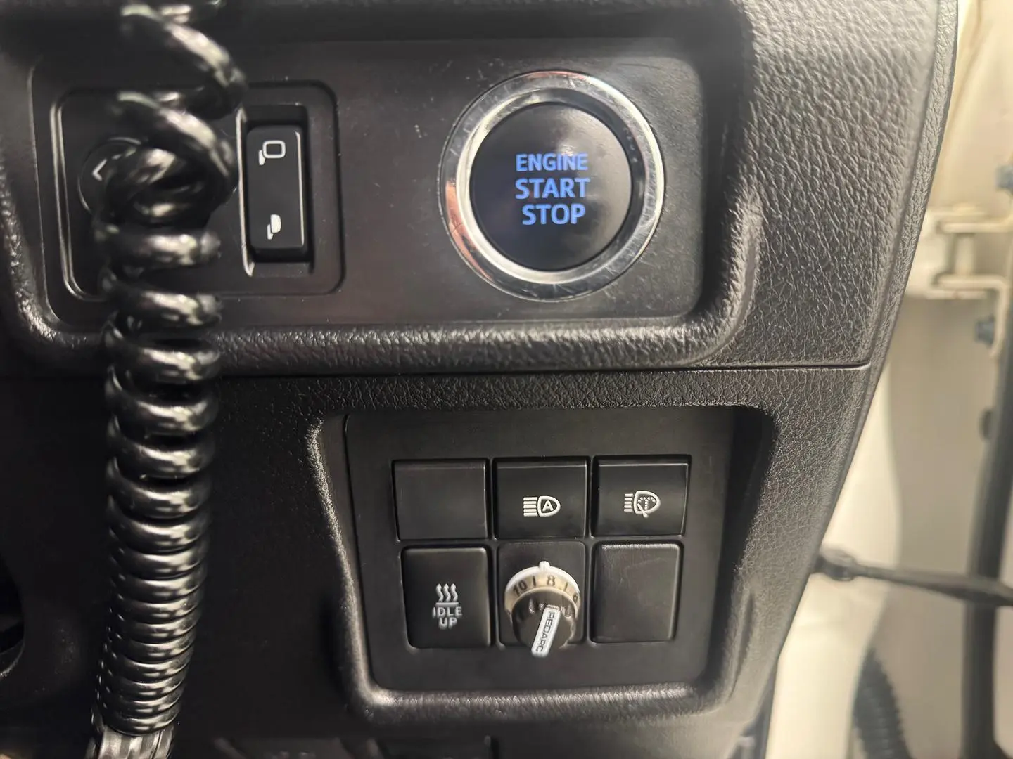 2018 Toyota Landcruiser Prado Gallery Image 16
