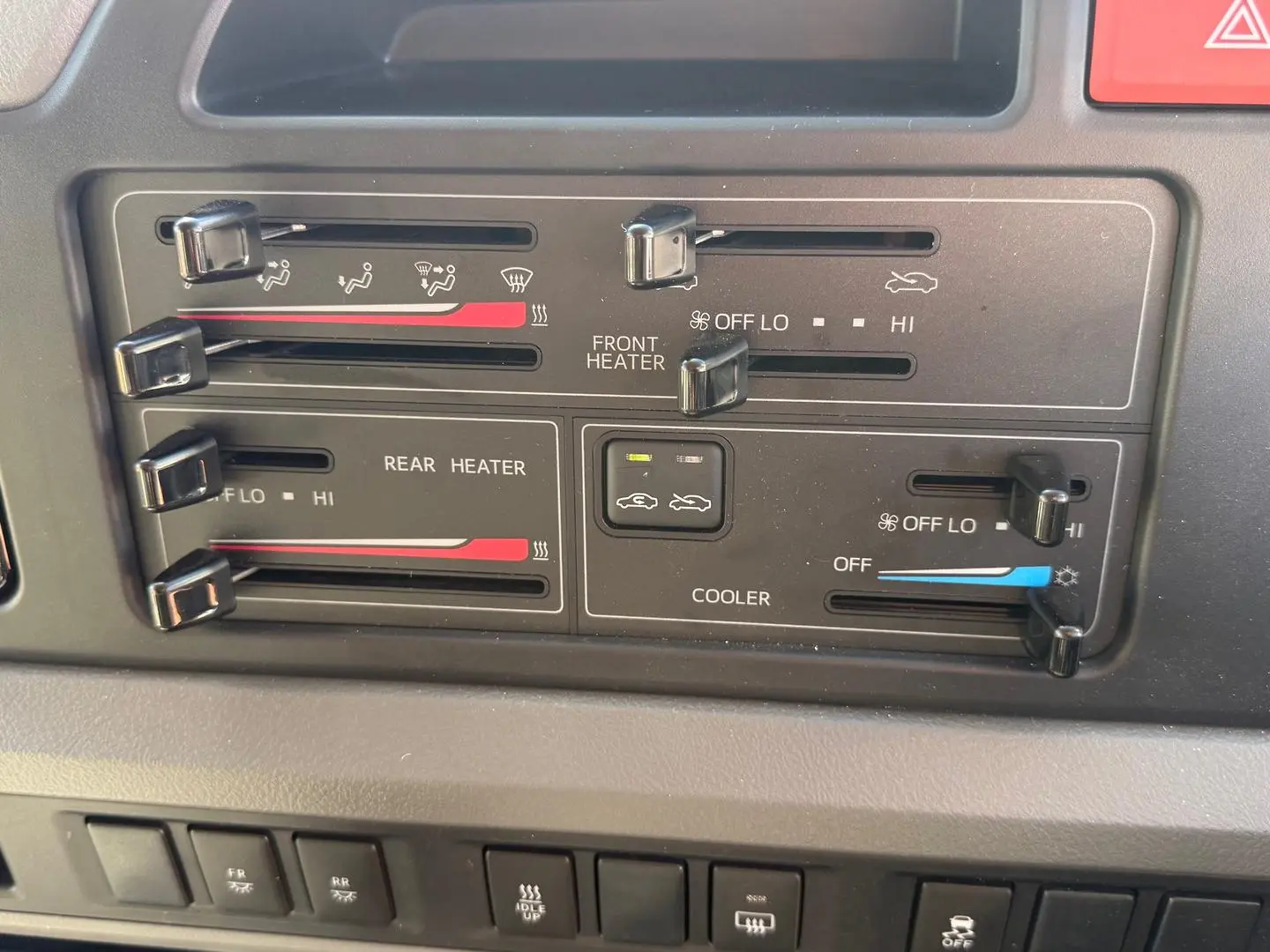 2025 Toyota Coaster Gallery Image 14