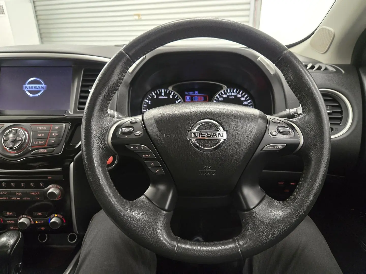 2017 Nissan Pathfinder Gallery Image 30