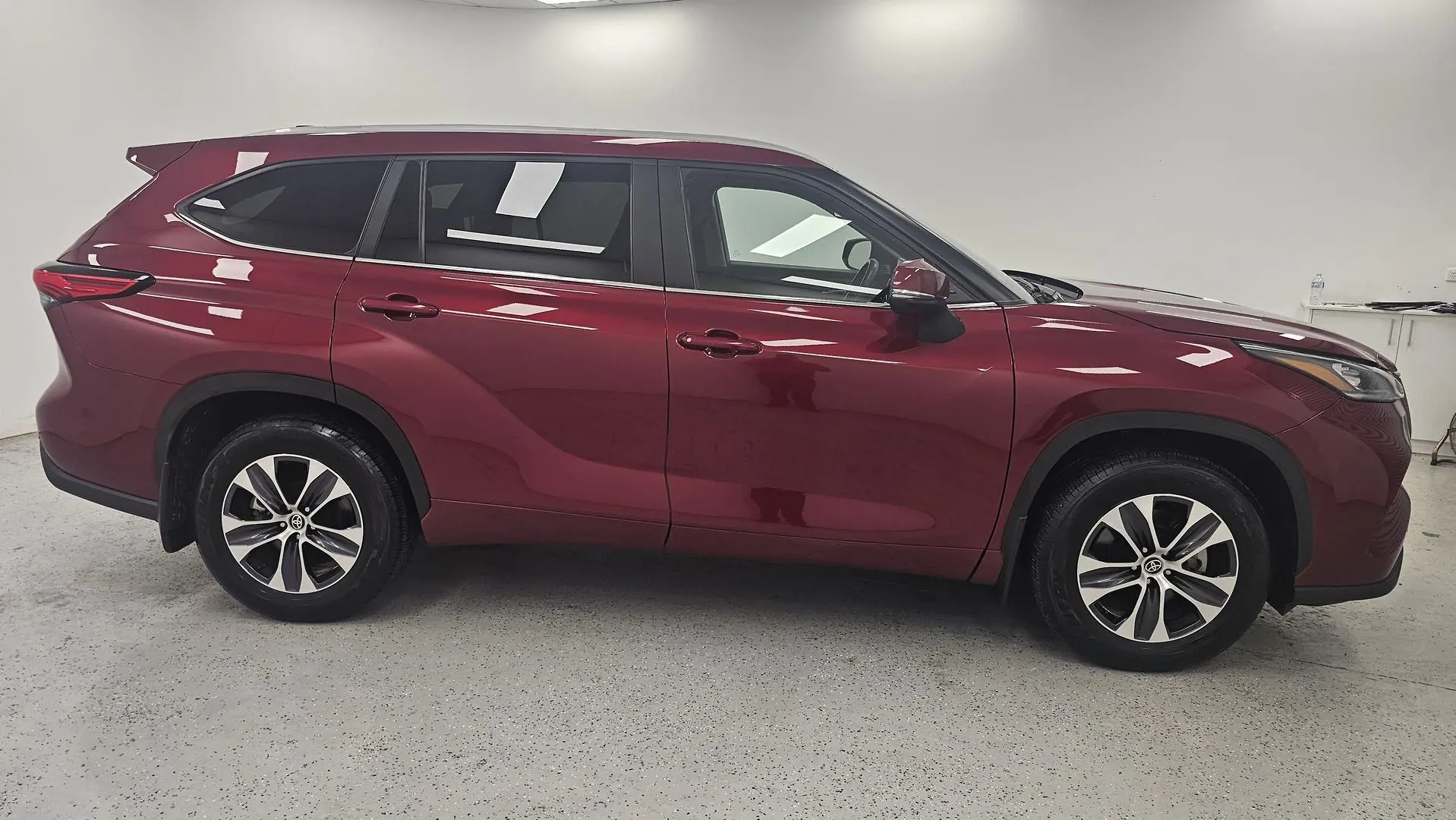 2023 Toyota Kluger Gallery Image 2