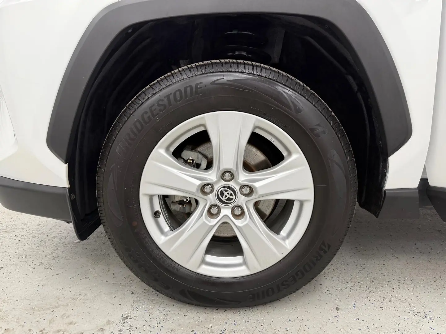 2020 Toyota RAV4 Gallery Image 9