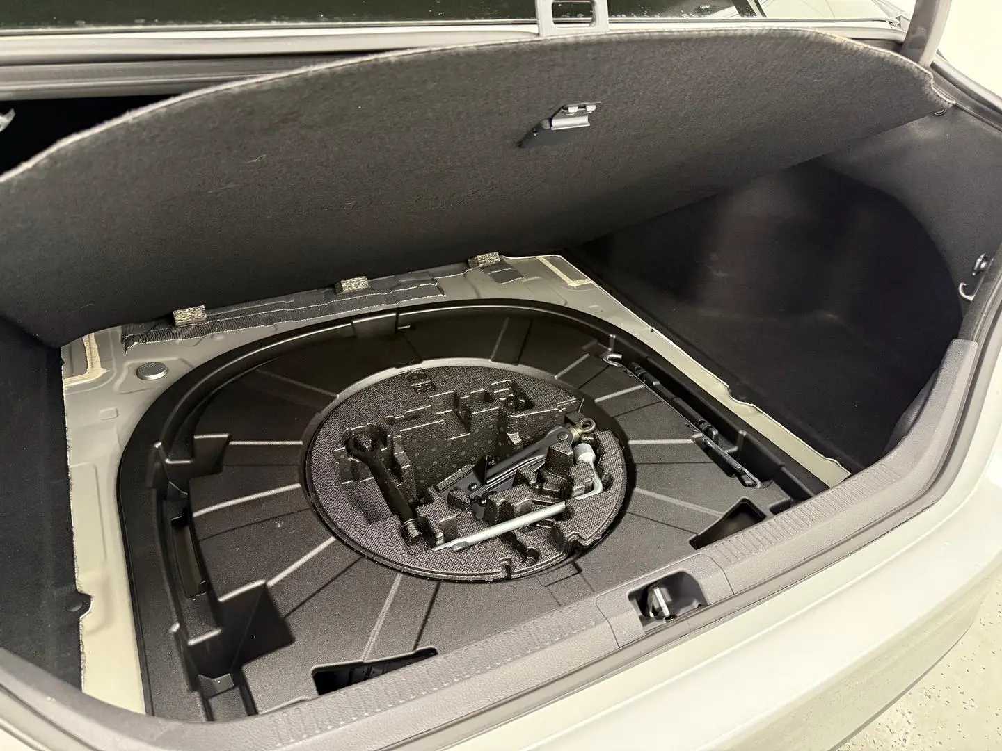 2024 Toyota Camry Gallery Image 16