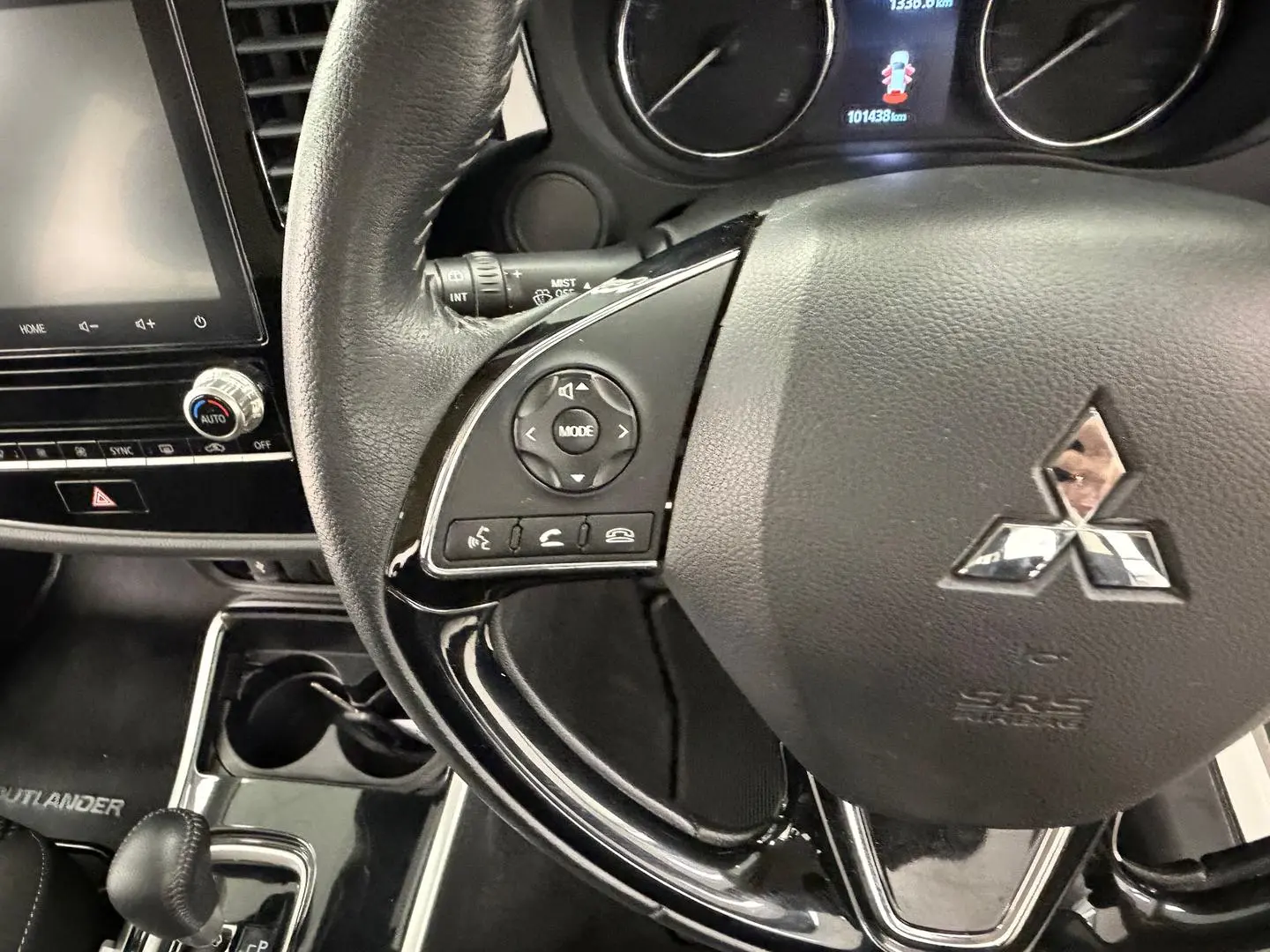 2020 Mitsubishi Outlander Gallery Image 16