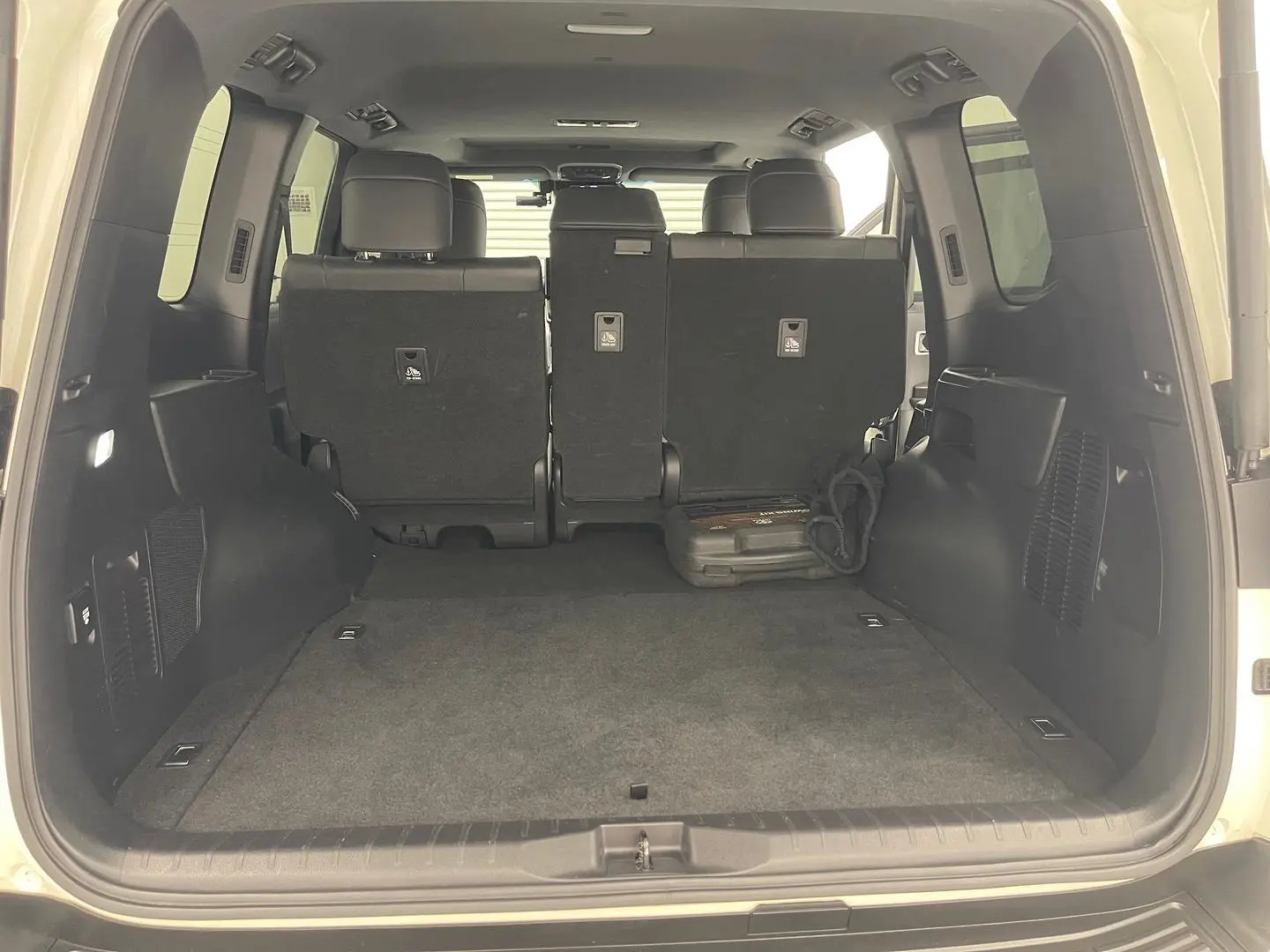 2022 Toyota Landcruiser Gallery Image 19