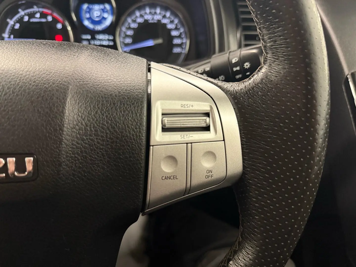 2020 Isuzu MU-X Gallery Image 24
