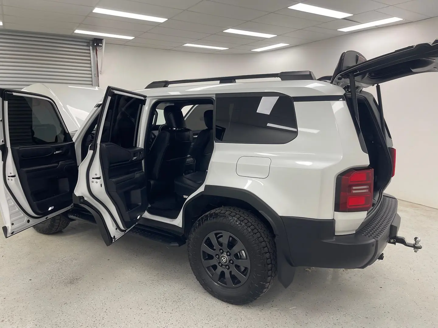 2024 Toyota Landcruiser Prado Gallery Image 11