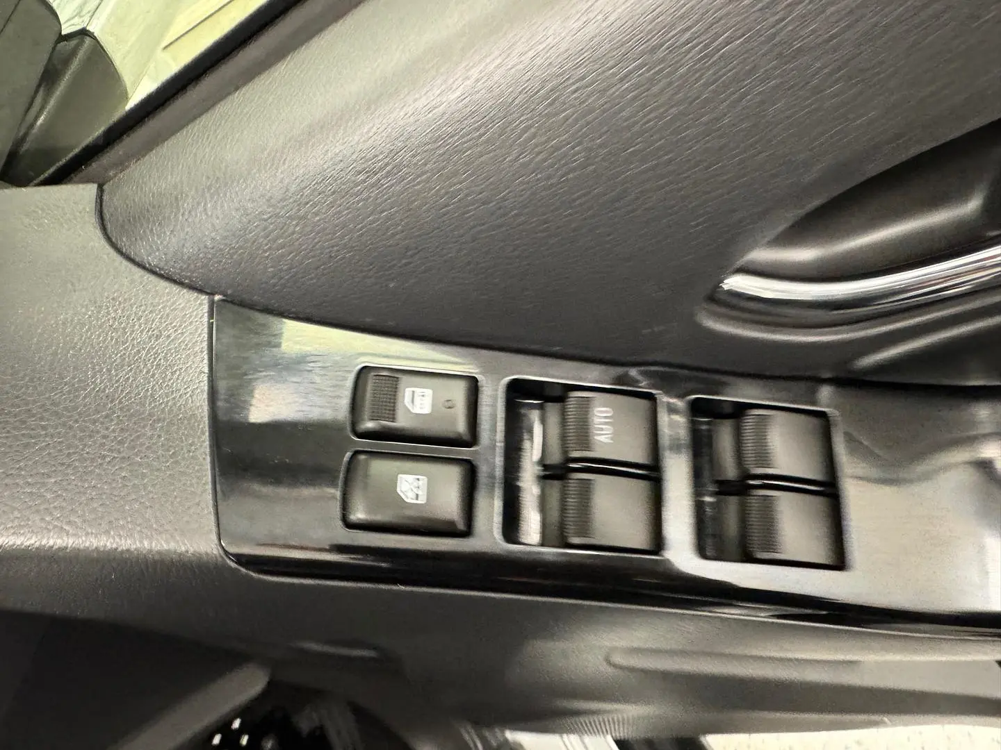 2018 Isuzu MU-X Gallery Image 20