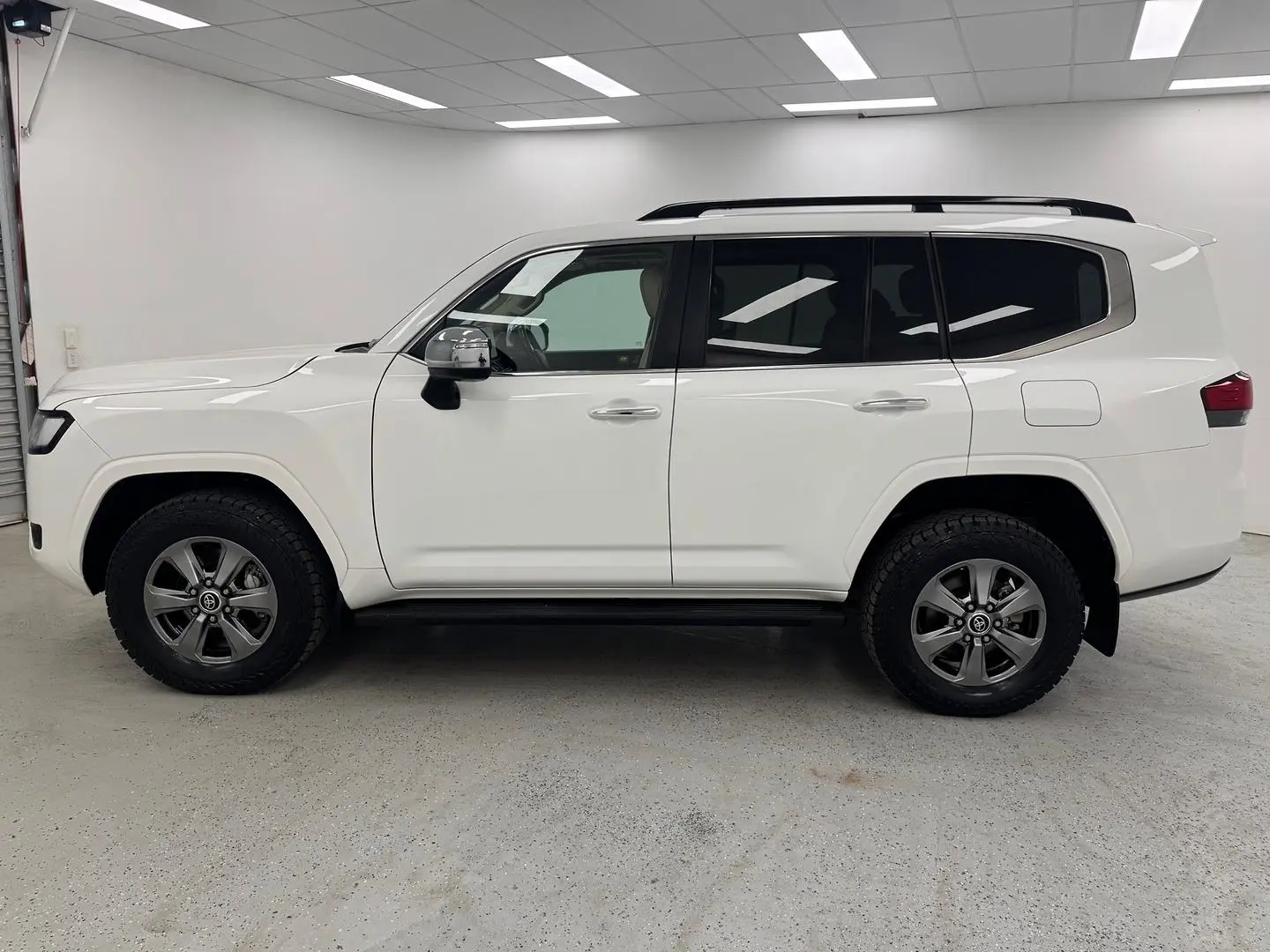 2022 Toyota Landcruiser Gallery Image 5