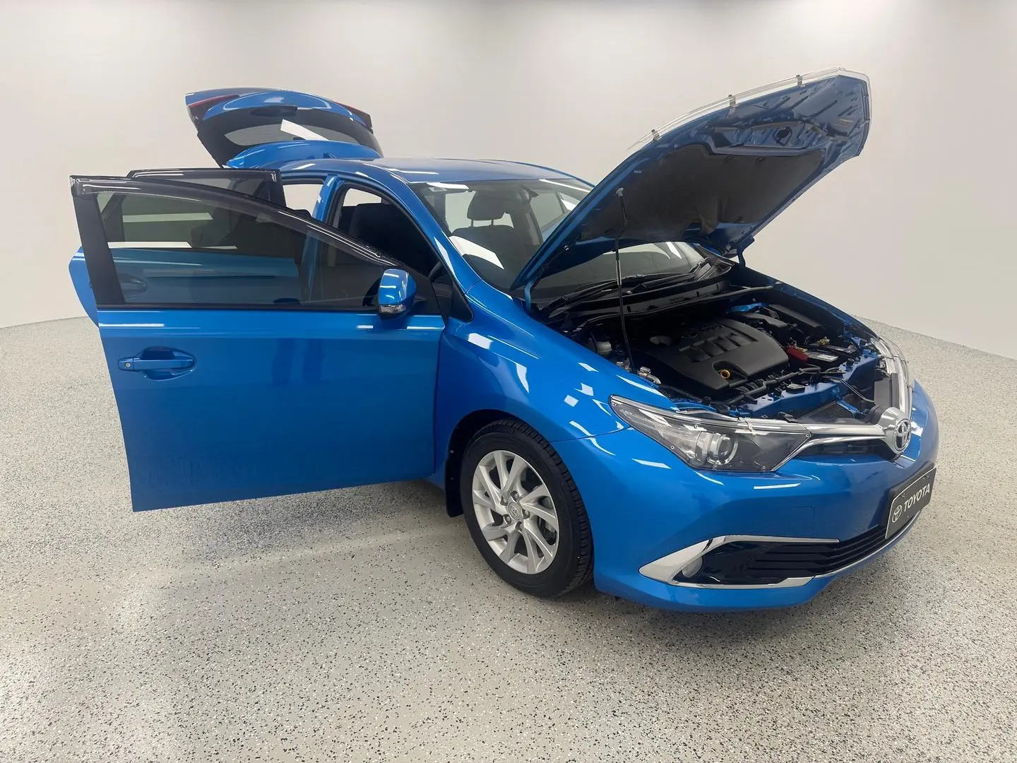 2017 Toyota Corolla Gallery Image 7