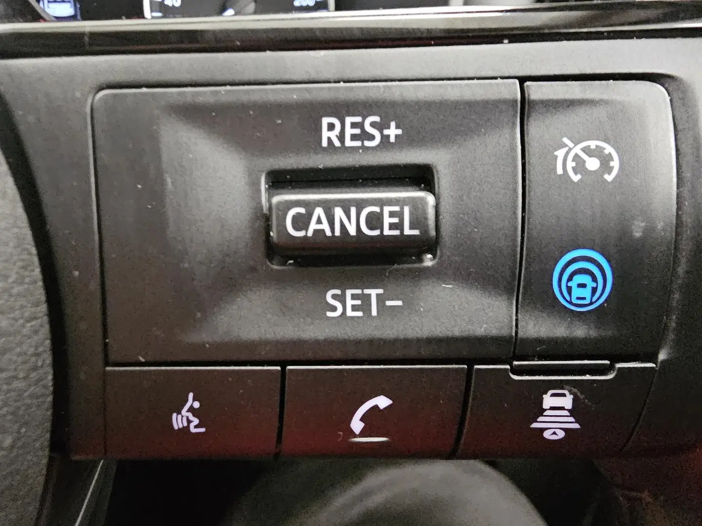 2023 Nissan X-TRAIL Gallery Image 35