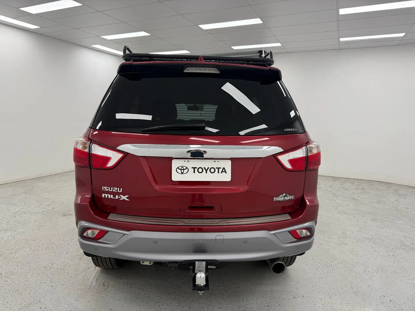 2020 Isuzu MU-X Gallery Image 4