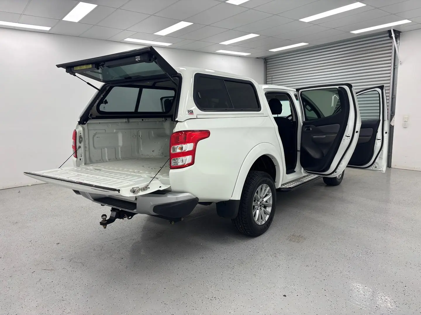2017 Mitsubishi Triton Gallery Image 10