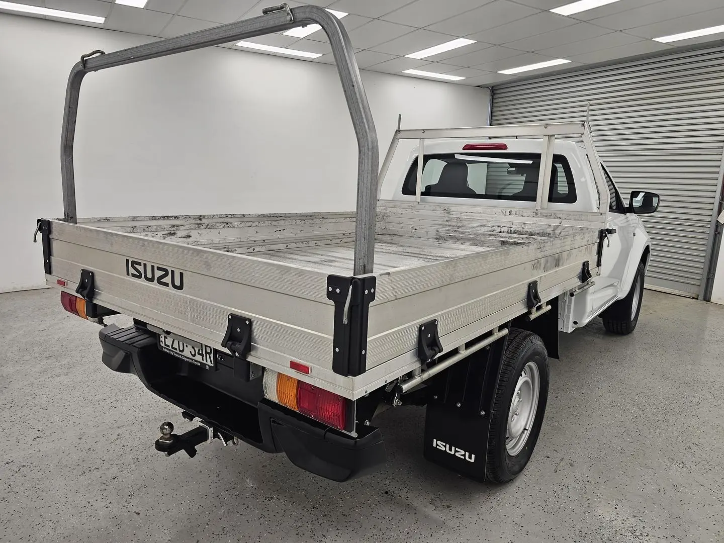 2023 Isuzu D-MAX Gallery Image 3