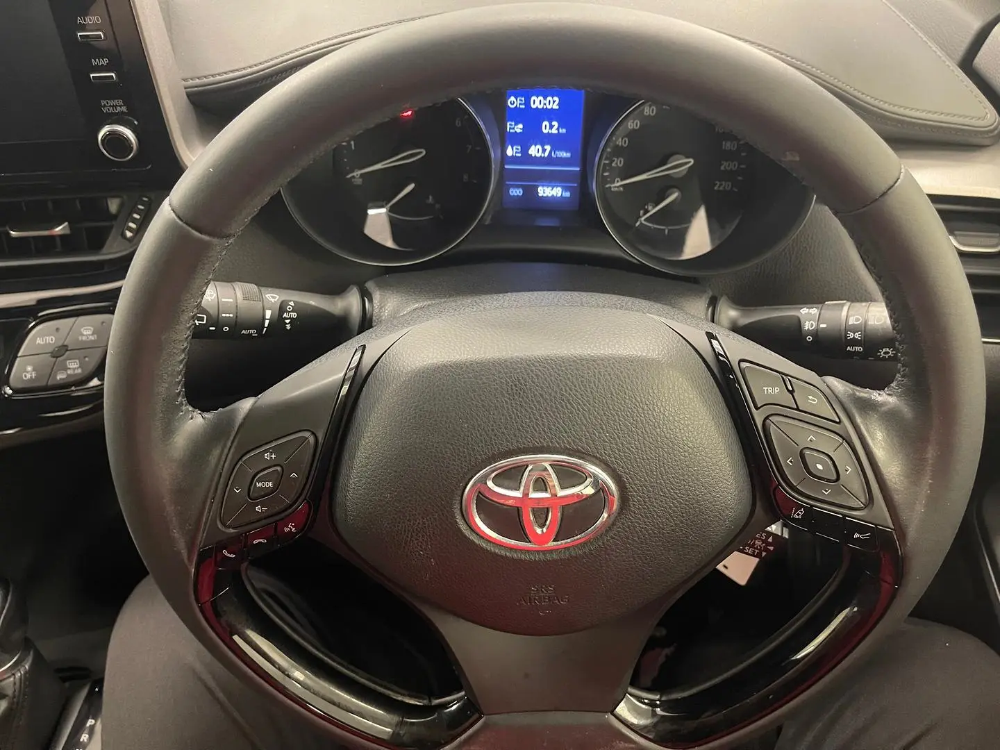 2020 Toyota C-HR Gallery Image 29