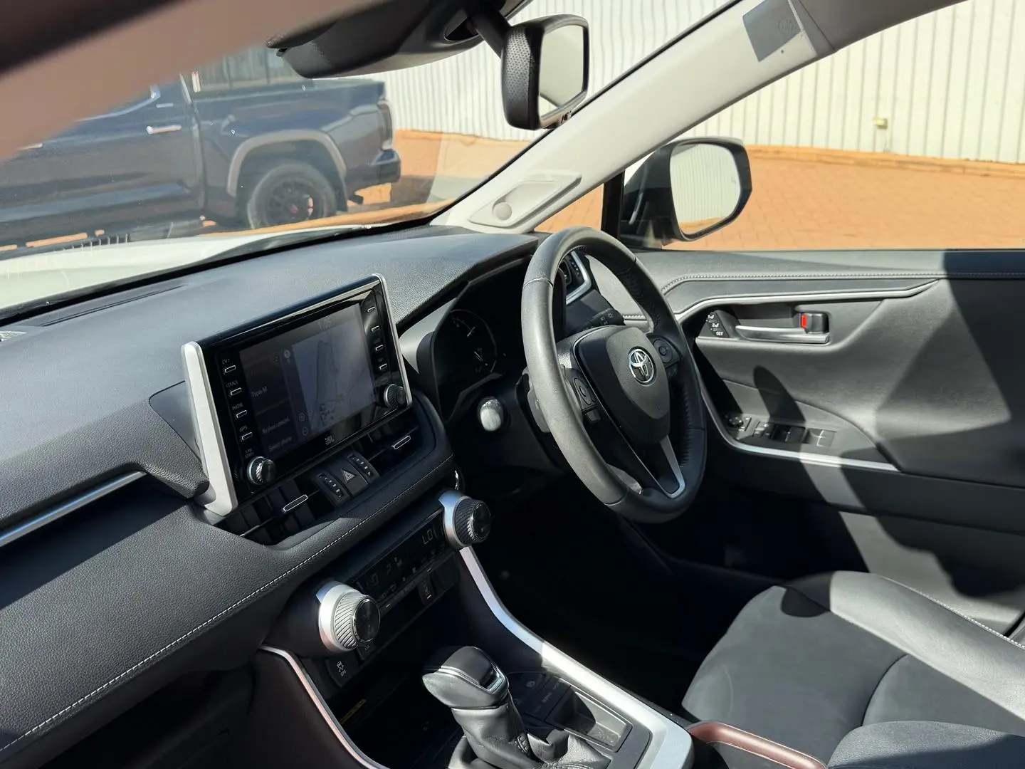 2020 Toyota RAV4 Gallery Image 27