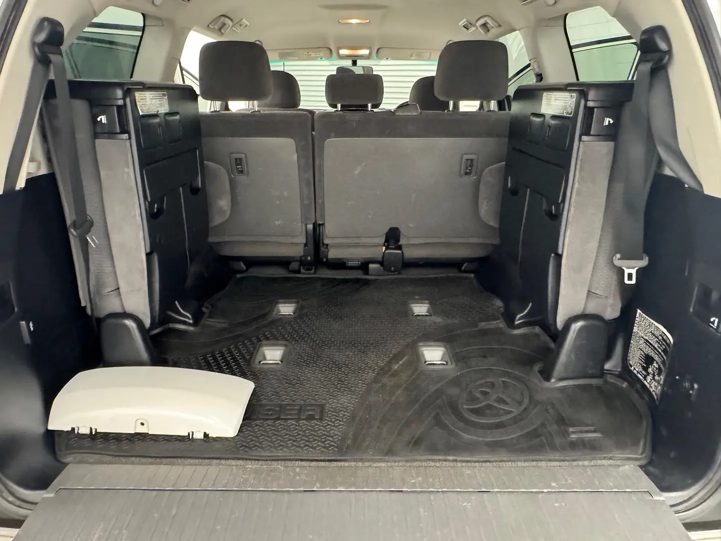 2015 Toyota Landcruiser Gallery Image 10