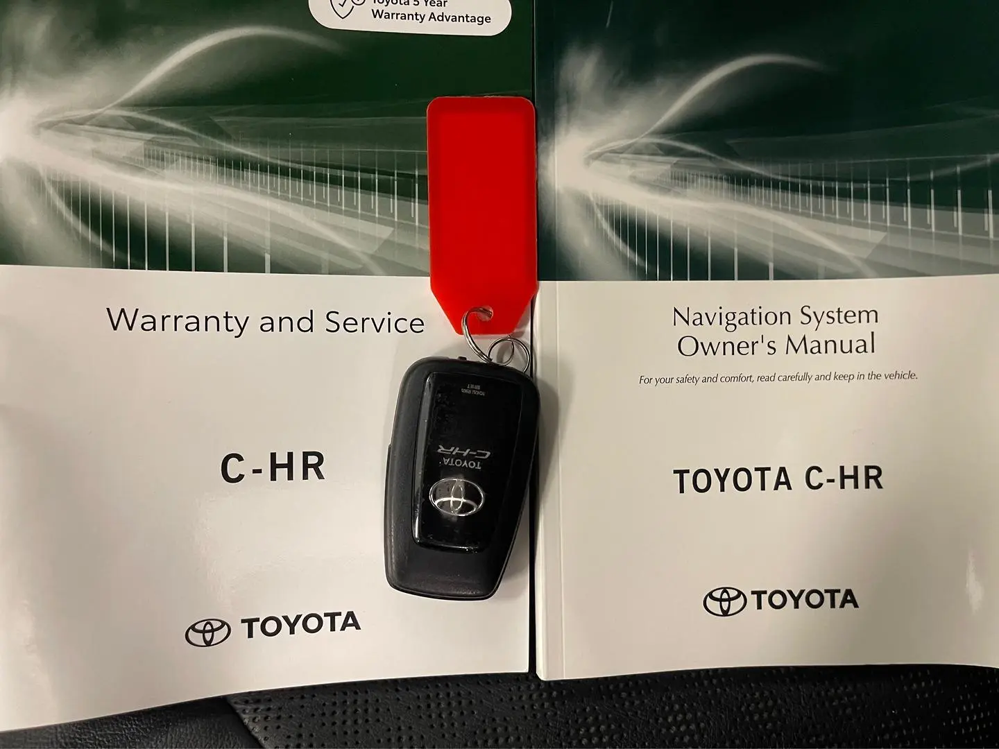 2021 Toyota C-HR Gallery Image 32