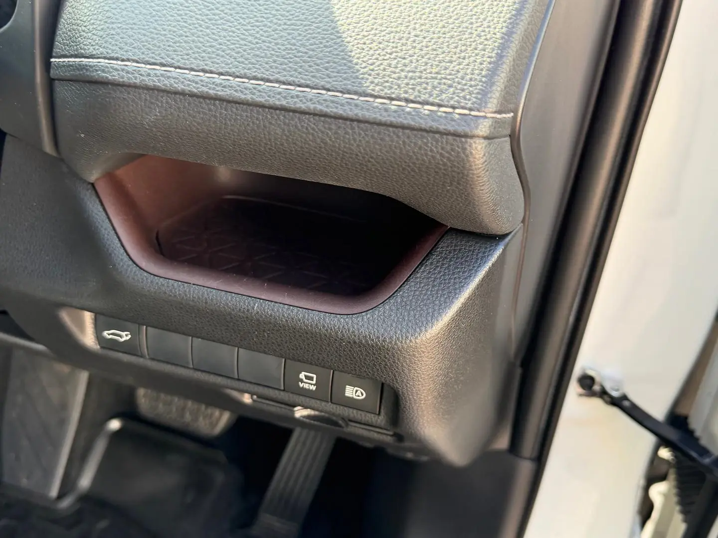 2020 Toyota RAV4 Gallery Image 21