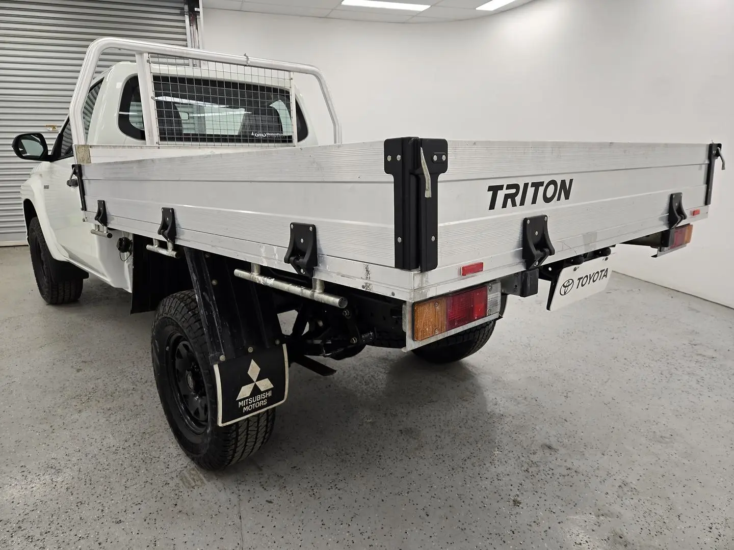 2021 Mitsubishi Triton Gallery Image 5