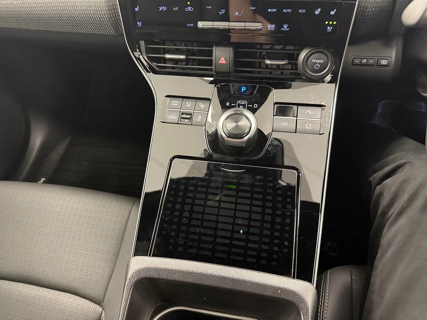 2025 Toyota bZ4X Gallery Image 30