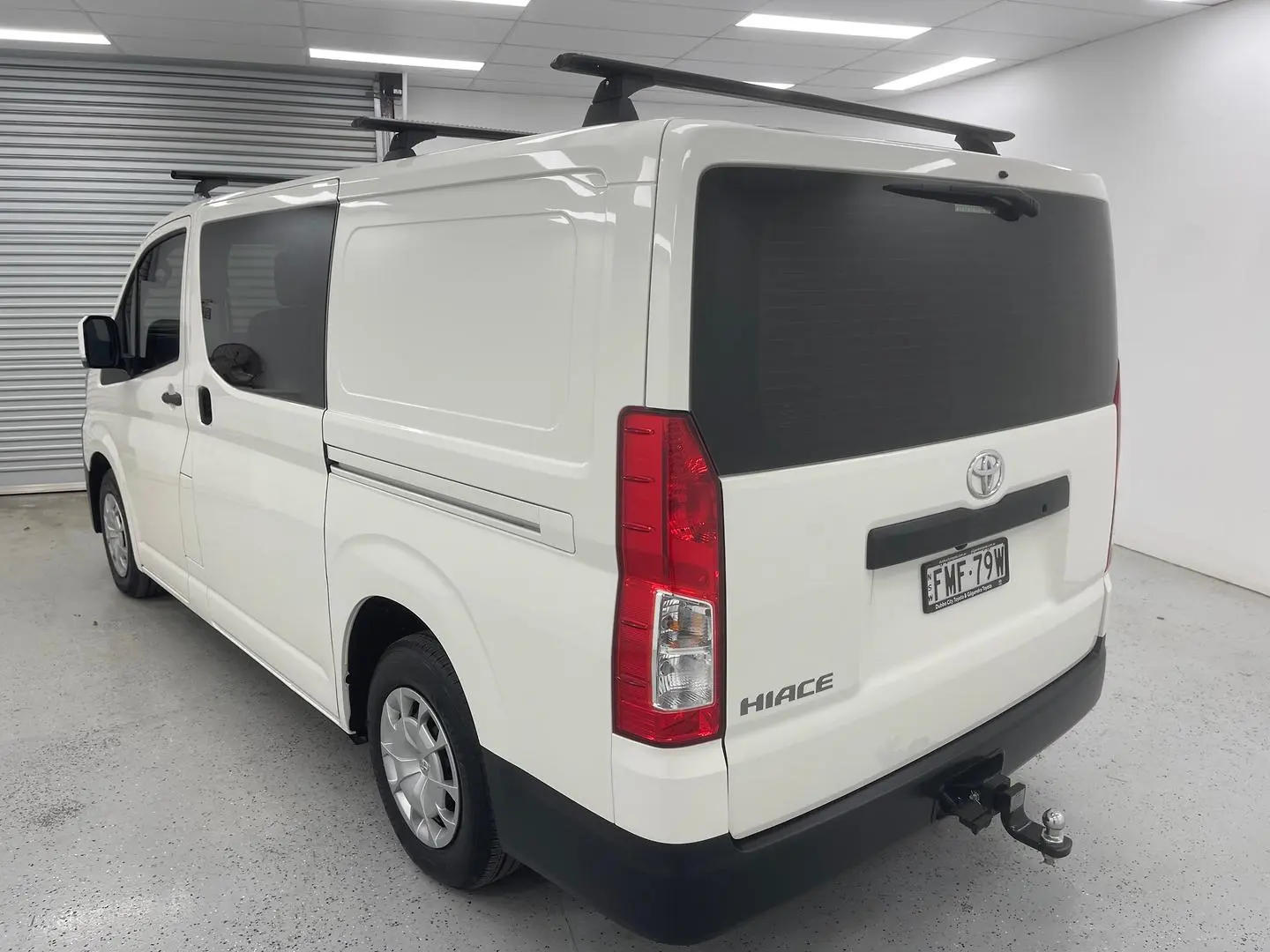 2020 Toyota Hiace Gallery Image 5
