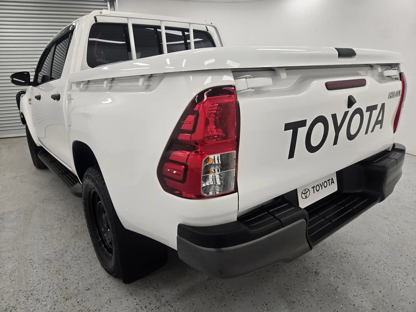 2019 Toyota Hilux Gallery Image 4