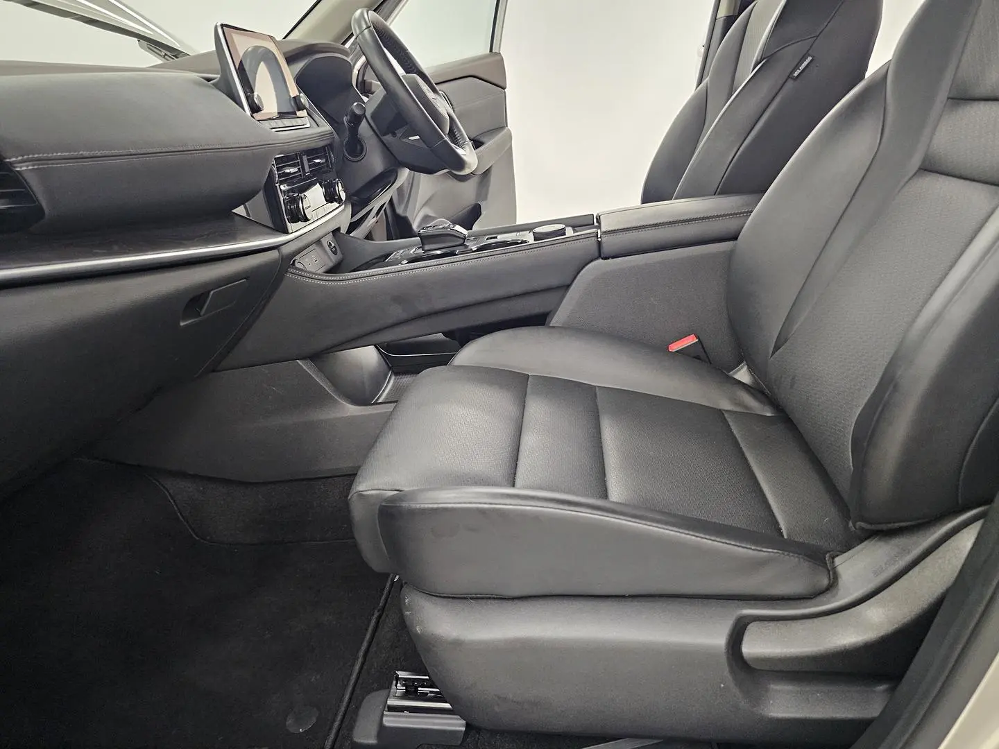 2023 Nissan X-TRAIL Gallery Image 12