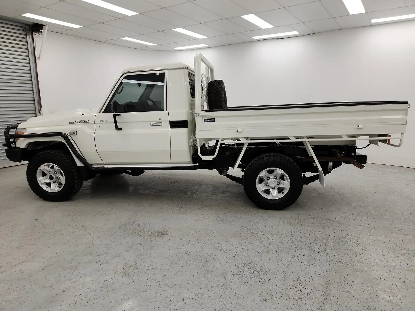 2022 Toyota Landcruiser Gallery Image 6