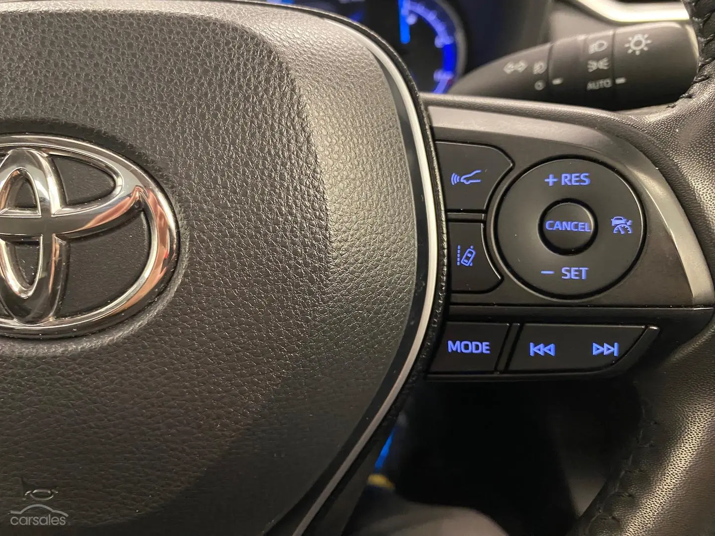 2019 Toyota RAV4 Image 26