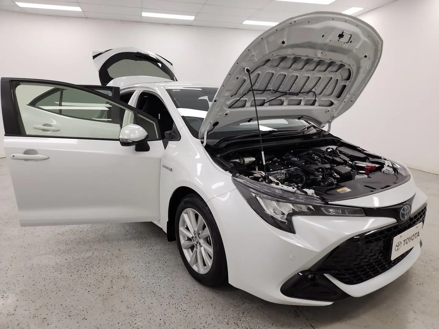 2023 Toyota Corolla Gallery Image 8