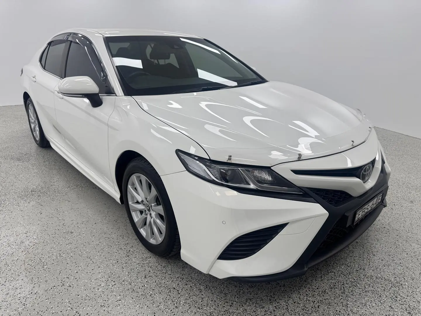 2019 Toyota Camry Gallery Image 1